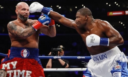 Бывший спарринг-партнер Дычко нокаутировал соперника в поединке с тремя нокдаунами