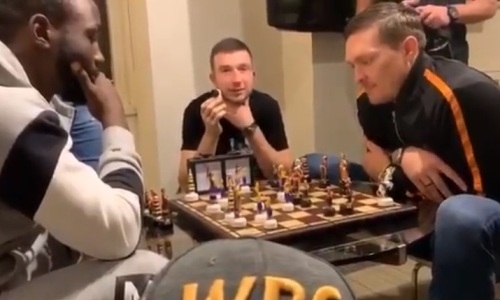 «Непобежденные». Как Усик с Кроуфордом в шахматы играл после защиты титулов в весе Шуменова