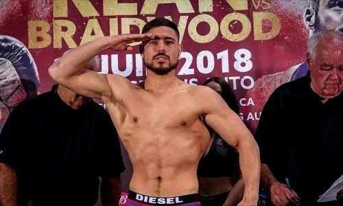 У 20-летнего казахстанского нокаутера произошли изменения в подготовке к бою в Канаде