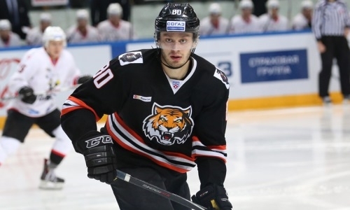 «Мне повезло, ведь я бросал почти из угла площадки». Автор победной шайбы — о матче с «Барысом»