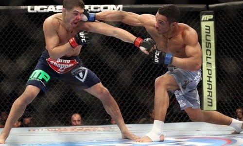 Прямая трансляция боя UFC on FOX 31 Кевин Ли — Эл Яквинта в Казахстане