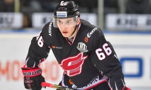 «У нас своя жизнь, у них — своя, где-нибудь пересечемся». Форвард «Авангарда» — о гонке с «Барысом» в таблице КХЛ