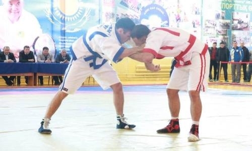 Соревнования по қазақ күресі провели транспортные полицейские в Астане