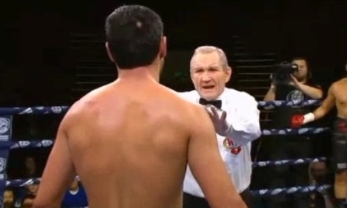 Видео нокдауна казахстанца Ербосынулы в бою за титул WBO Global