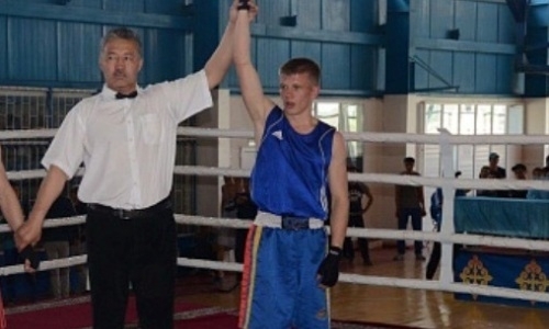 23-летний казахстанец из команды Шариповой нокаутом дебютировал в профи