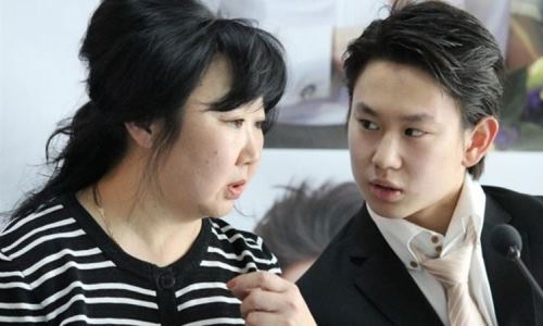 Мать Дениса Тена считает, что убийство фигуриста было заказным