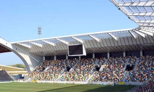 Стадион «Акжайыка» будет реконструирован