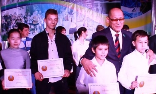 В Актау наградили лучших спортсменов и тренеров 2018 года