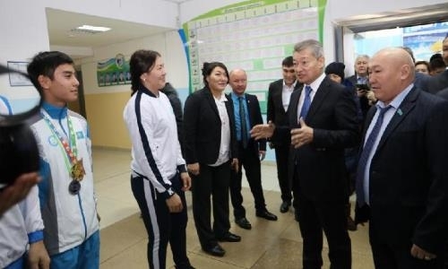 Аким ВКО поделился формулой успеха волейболисток «Алтая»