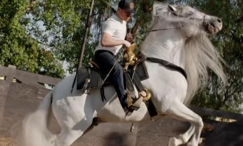 Джигит «Канело». Найдено трогательное рождественское видео обидчика Головкина