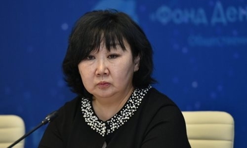 «Ни секунды не верила в простое автоворовство». Мать Дениса Тена уверена в спланированном убийстве сына