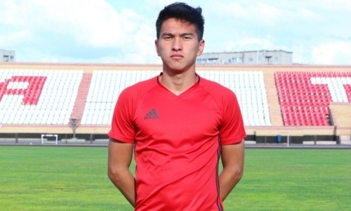 «Иртыш» просматривает молодого футболиста «Алтая»