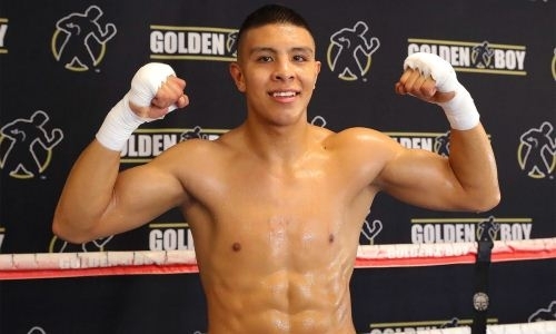 «Когда я прошу о бое с Головкиным...». Непобежденный чемпион мира ответил своим критикам