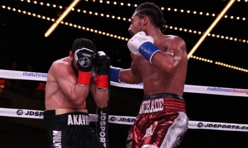 Видео боя Андраде — Акавов со скандалом в концовке за титул чемпиона мира в весе Головкина