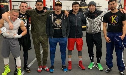 «Вместе — мы сила». Небитый казахстанский боксер показал фото будущих чемпионов