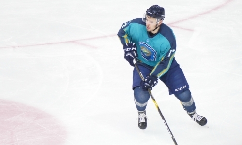 «Сразу почувствовал уровень». Казахстанский хоккеист рассказал о тренировках под руководством Назарова