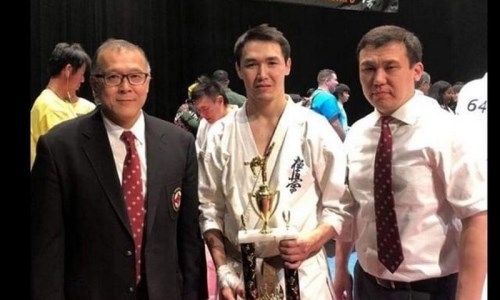 Казахстанец с травмой руки взял «серебро» Открытого чемпионата Америки по киокушинкай-кан каратэ