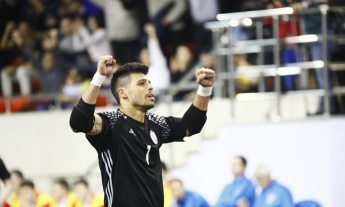 «Если соперник хвалит мою игру, значит, я хорошо играю». Голкипер сборной Казахстана Игита — о матче с Хорватией