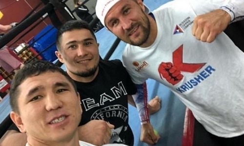 «Серега доказал, что он настоящий чемпион». Небитый казахстанский боксер порадовался за Ковалева