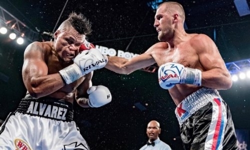 «Не считаю себя проигравшим». Элейдер Альварес не нашел оправданий после поражения Сергею Ковалеву в весе Ахмедова