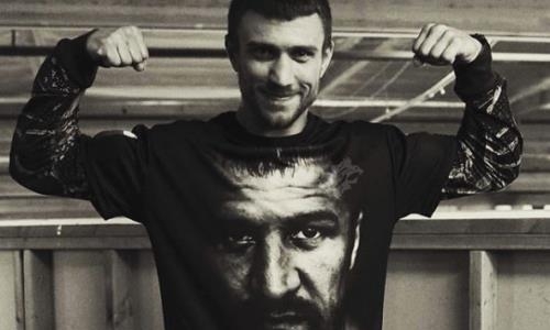 «От души рад за тебя». Ломаченко поздравил Ковалева с возвращением титула в весе Ахмедова