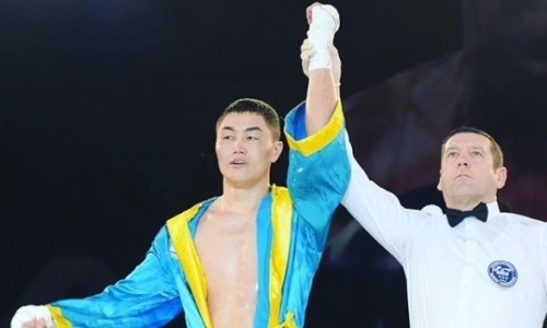 Чемпион Казахстана убийственным нокаутом дебютировал на профи-ринге