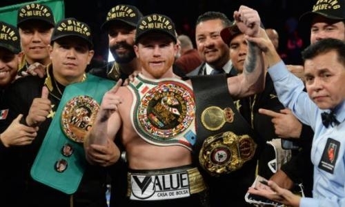 «Канело» отказался от чемпионского пояса. Обидчик Головкина снова схитрил