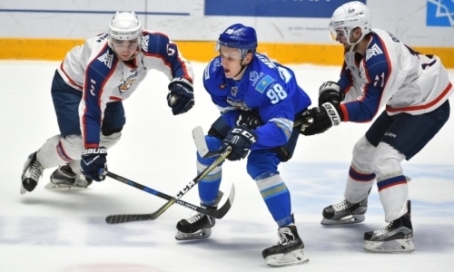 Букмекеры ставят на поражение «Снежных Барсов» в матче МХЛ со «Стальными Лисами»