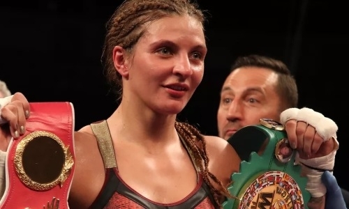 Видео боя с быстрым нокаутом от родившейся в Казахстане чемпионки мира