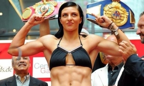 Вице-президент Showtime приравнял предстоящий поединок уроженки Казахстана к главным боям Лейлы Али и Роуды Роузи