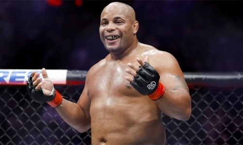 Лучший боец UFC восхищен поступком Нурмагомедова после боя на «нефартовой» арене Головкина