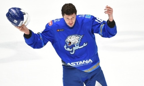 «Попал один раз — упал». Выбивший зуб хоккеисту «Авангарда» Павел Акользин рассказал о драке, незасчитанной шайбе и выездной серии