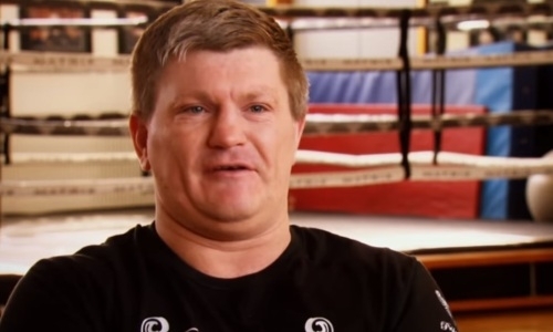 Именитый экс-тренер казахстанского чемпиона мира опозорился в стиле БДСМ