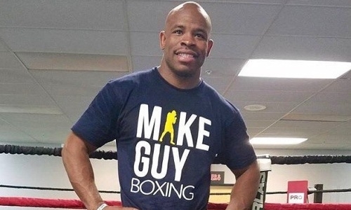 Основная работа — тренер по боксу. Что нужно знать о следующем сопернике казахстанца из лагеря Головкина