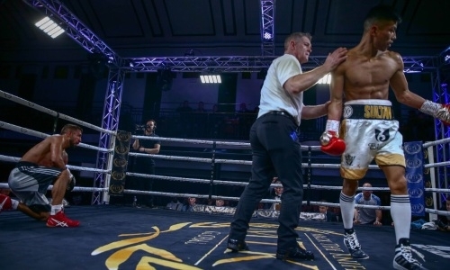 Видео трех нокдаунов и нокаута вице-чемпиона мира из Казахстана в Лондоне