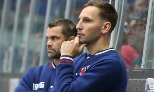 Тренер «Торпедо» рассказал, чем опасен «Барыс» и выбрал вратаря на серию