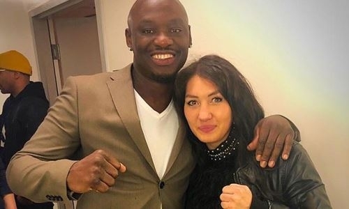 Казахстанская боксерша встретилась с бывшим абсолютным чемпионом мира