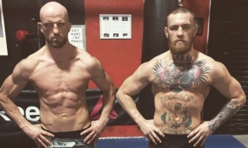 «Я убью его!». Скандальный соперник Хамитова из лагеря Макгрегора вычислил «крысу» после боя с Нурмагомедовым