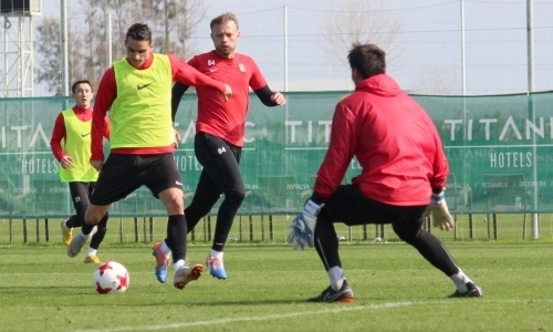 «Шахтёр» разгромлен клубом российской Премьер-Лиги в товарищеском матче