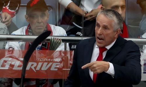 «Плей-офф будет крутым». Тренер «Авангарда» сравнил уровень его команды с «Барысом»