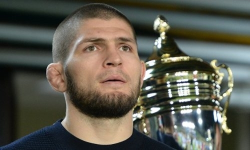 У Нурмагомедова рискует сорваться бой с Мэйвезером после победы на «нефартовой» арене Головкина