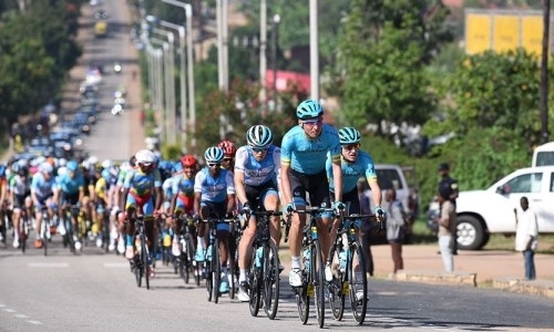 Молодой казахстанский гонщик «Астаны» стал 10-м на четвертом этапе «Тура Руанды»