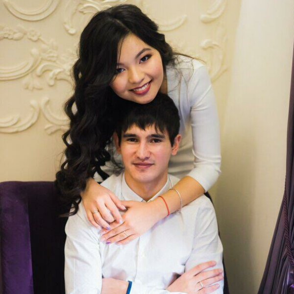 «Перед играми Марат почему-то наматывает пластырь на запястья». Жена кандидата в сборную Казахстана раскрывает его секреты