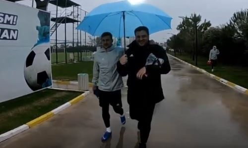 Видео с тренировки «Тобола» в Турции под проливным дождем