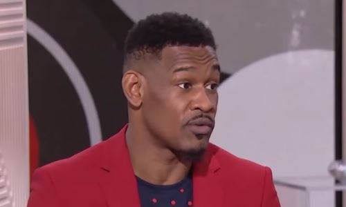 «Просто идет вперед». Джейкобс невысоко оценил Головкина в боях с ним и «Канело»