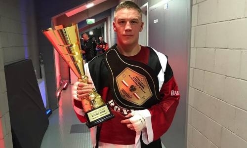 «Хочу боксировать с лучшими». Казахстанец о бое за первый титул в карьере и планах на будущее