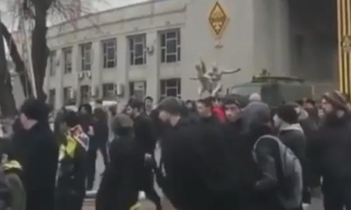 В Сети появилось видео жесткой драки фанатов после матча «Астана» — «Кайрат»