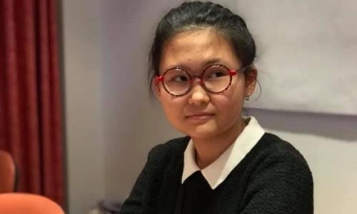 Юная шахматистка Асаубаева получила грант в Актауском университете