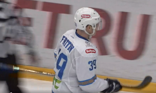 Видео спорной, но засчитанной шайбы Фрэттина четвертого матча плей-офф КХЛ «Барыса» с «Торпедо» 