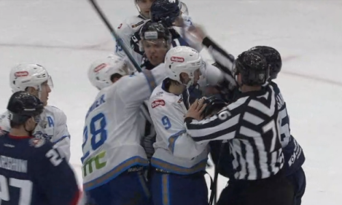 Кормье устроил потасовку по окончанию первого периода игры плей-офф КХЛ «Барыс» — «Торпедо»